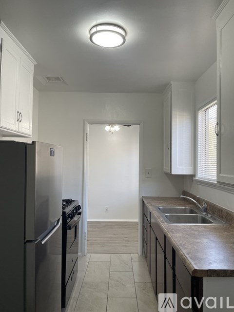 10810 South Manhattan Place 1 Apartment for Rent