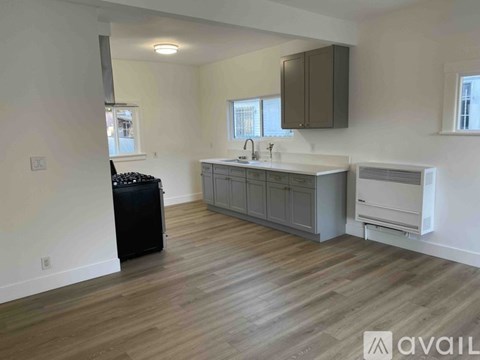 1657 West 38Th Place 2 Beds Apartment for Rent