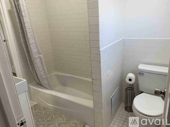 1657 West 38th Place 2 Beds Apartment for Rent - Photo gallery 2
