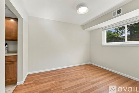 1518 Manley Rd 3 Beds Apartment for Rent