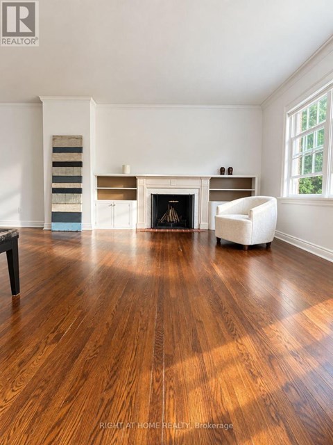 (MAIN FLOOR) - 1489 APPLEWOOD ROAD 3 Beds Apartment for Rent