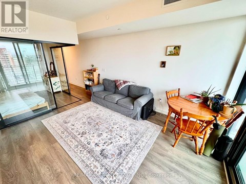 1215 - 181 STERLING ROAD 2 Beds Apartment for Rent