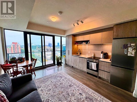 1215 - 181 STERLING ROAD 2 Beds Apartment for Rent