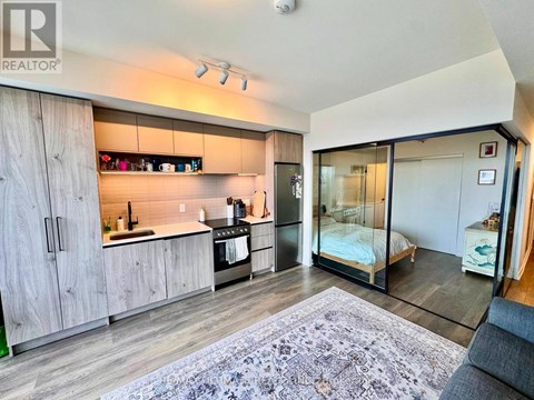 1215 - 181 STERLING ROAD 2 Beds Apartment for Rent