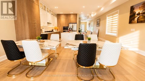 25A PINE AVENUE N 5 Beds Apartment for Rent