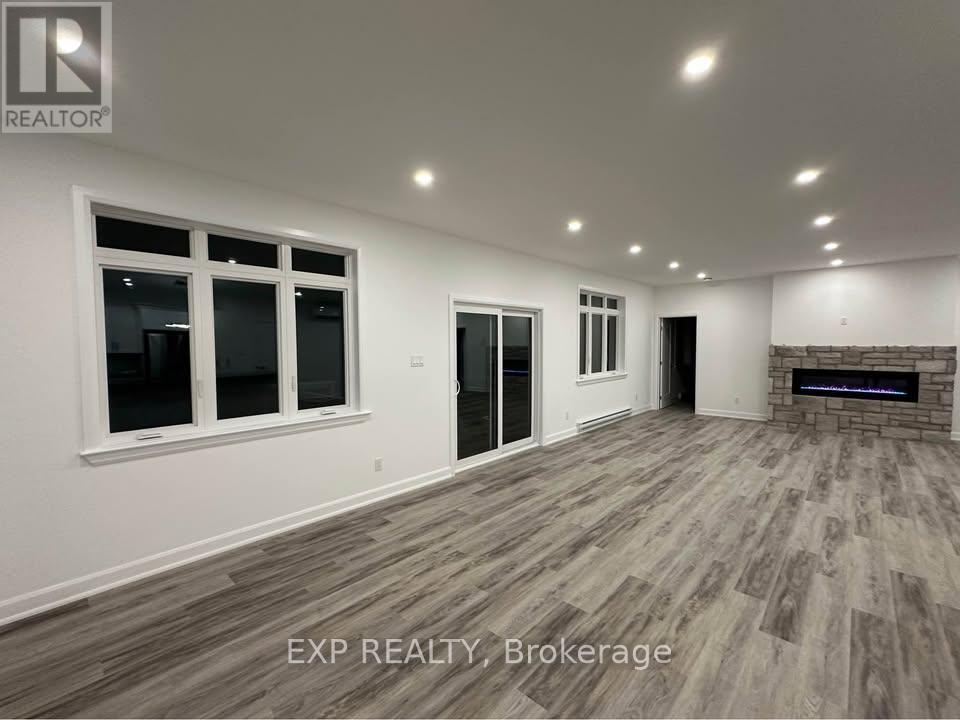 3 bedroom apartment - UNIT D - 1643 GOSHEN ROAD Unit D, Horton 2