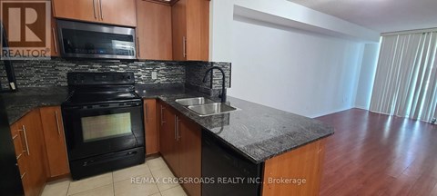 3M - 6 ROSEBANK DRIVE 2 Beds Apartment for Rent