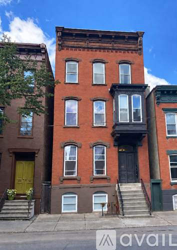 241 2nd Street 2 Beds Apartment for Rent - Photo gallery 1
