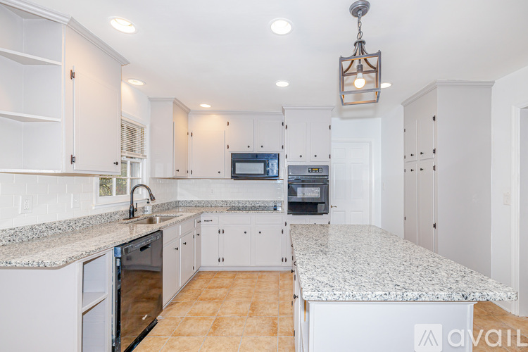 1400 East Barden Road 4 Beds Single Family Home for Rent - Photo gallery 4