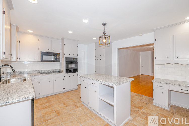1400 East Barden Road 4 Beds Single Family Home for Rent - Photo gallery 5