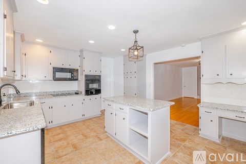 1400 East Barden Road 4 Beds Apartment for Rent