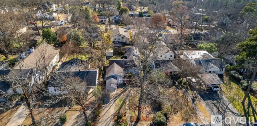 6423 Kenwood Road 3 Beds Single Family Home for Rent - Photo gallery 1