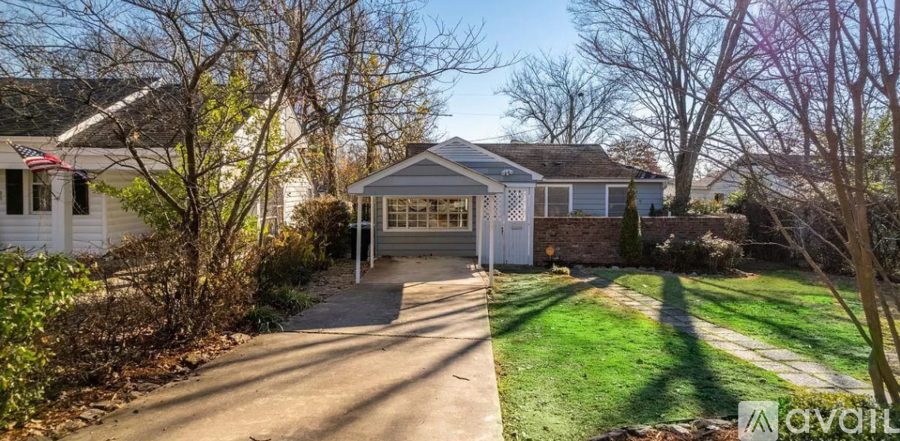 6423 Kenwood Road 3 Beds Single Family Home for Rent - Photo gallery 2