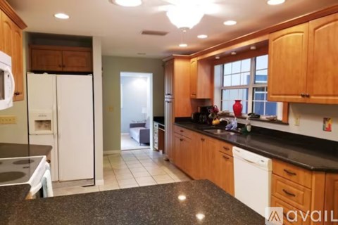 823 8Th Avenue 3 Beds Apartment for Rent