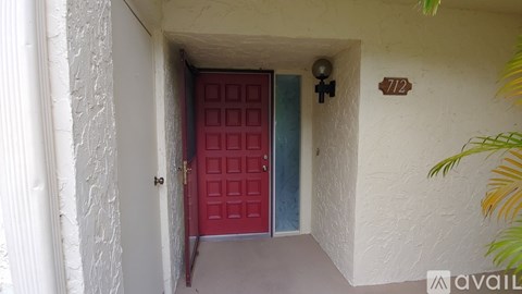 700 Starkey Rd 3 Beds Apartment for Rent