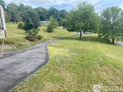 649 School House Ln 4 Beds Apartment for Rent