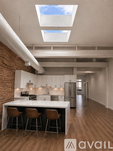 751 South Clark Street 3 Beds Apartment for Rent