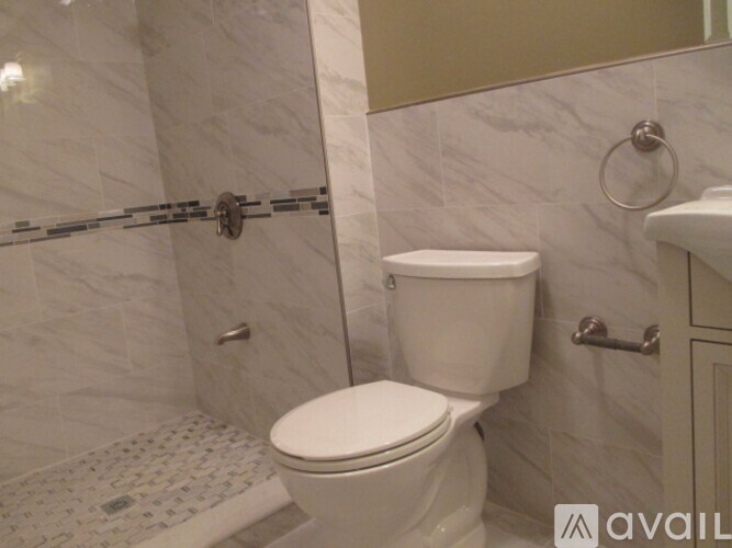 1887 Beacon St 4 Beds Apartment for Rent - Photo gallery 3
