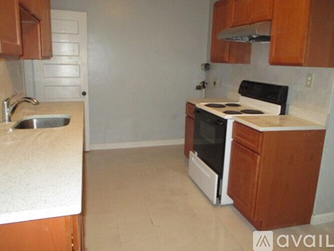 1887 Beacon St 4 Beds Apartment for Rent
