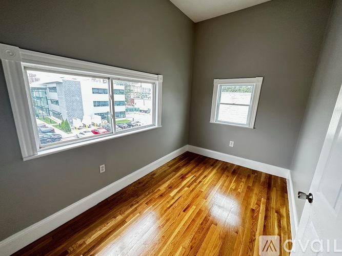 33 Adamson St 4 Beds Apartment for Rent - Photo gallery 2