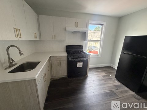423 E 1St Ave 3 Beds Apartment for Rent