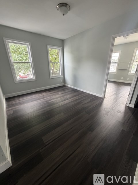 423 E 1St Ave 3 Beds Apartment for Rent