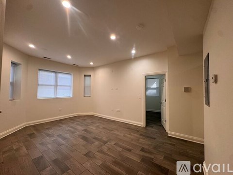 6508 N Claremont Ave 2 Beds Apartment for Rent