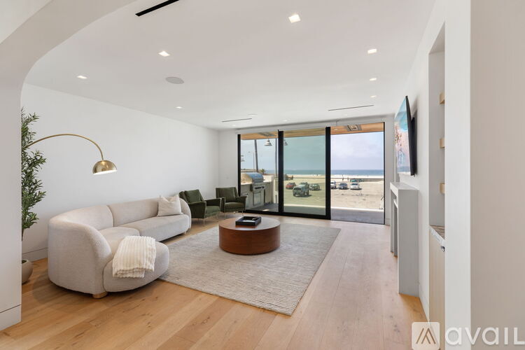 2205 Ocean Front Walk 4 Beds Single Family Home for Rent - Photo gallery 4