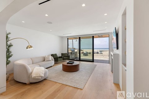 2205 Ocean Front Walk 4 Beds Apartment for Rent
