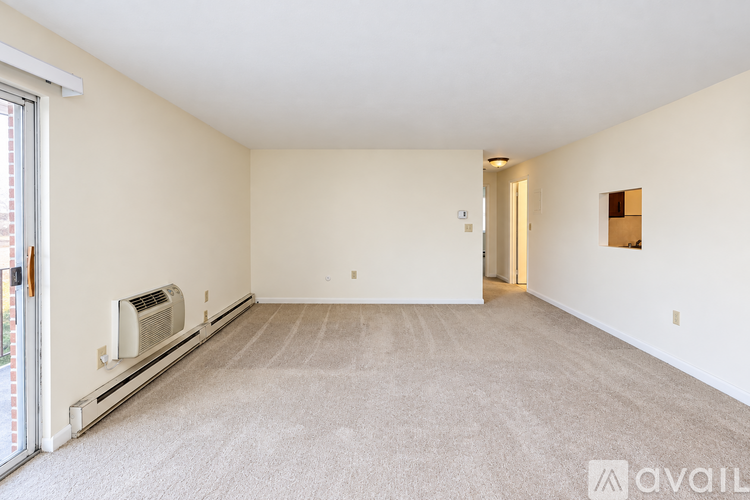 75 Elmwood Park 1 Apartment for Rent - Photo gallery 4