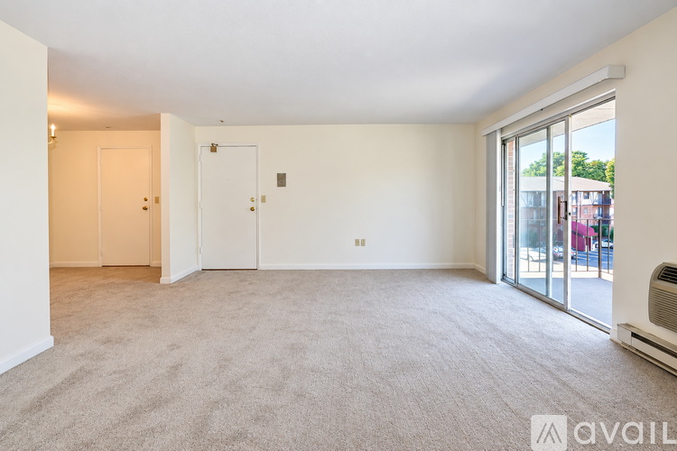 75 Elmwood Park 1 Apartment for Rent - Photo gallery 5