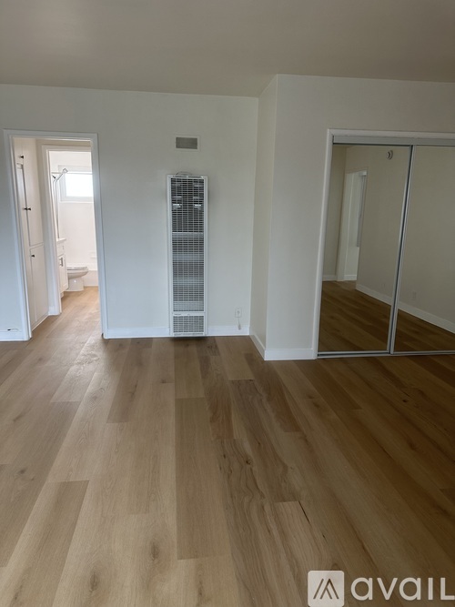 1220 Larrabee Street Studio Apartment for Rent - Photo gallery 2