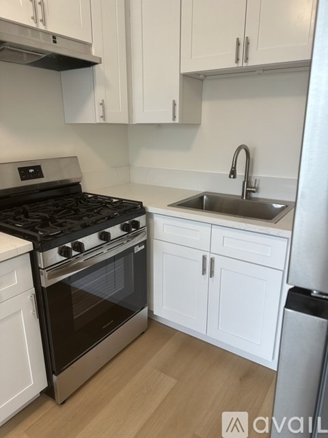 1220 Larrabee Street Studio Apartment for Rent