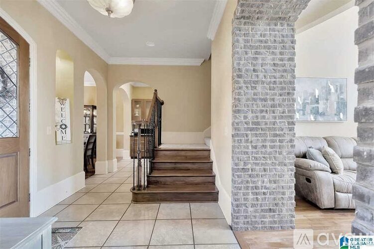 1731 Oak Park Lane 5 Beds Single Family Home for Rent - Photo gallery 5