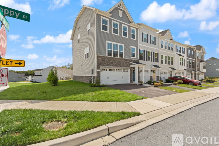 901 Poppy Drive 3 Beds Townhouse for Rent - Photo gallery 2