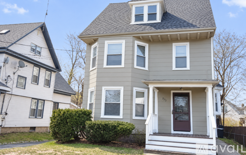 368 Pleasant St 2 Beds Apartment for Rent - Photo gallery 1