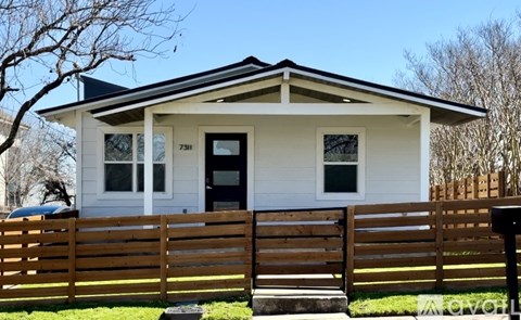 7311 Bennett Avenue 2 Beds Apartment for Rent