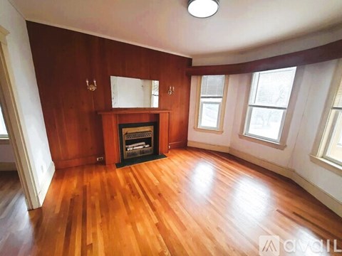80 Upland Rd 3 Beds Apartment for Rent