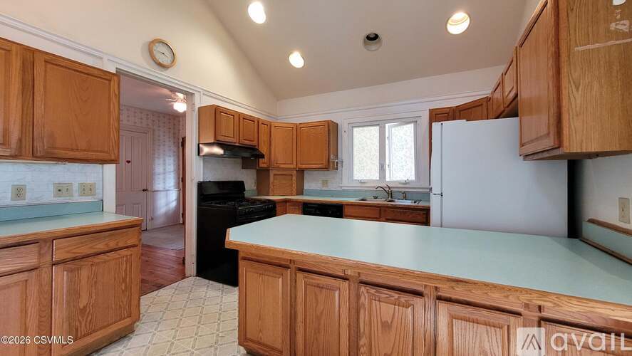 431 Front St 3 Beds Single Family Home for Rent - Photo gallery 2