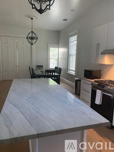 1662 14Th St 5 Beds Apartment for Rent