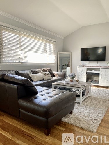 363 1St Ave 3 Beds Apartment for Rent