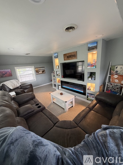 N168W21930 Main St 2 Beds Apartment for Rent - Photo gallery 2