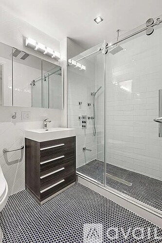 141 East 17Th Street 4 Beds Apartment for Rent