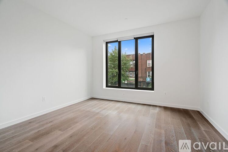 28-18 Steinway St 1 Apartment for Rent - Photo gallery 1