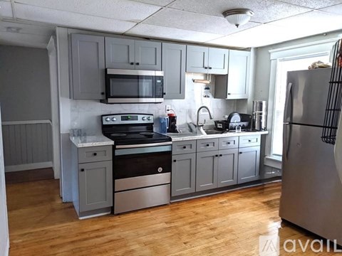 31 Vernon St 4 Beds Apartment for Rent