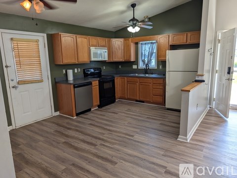 1454 Anderson St 3 Beds Apartment for Rent