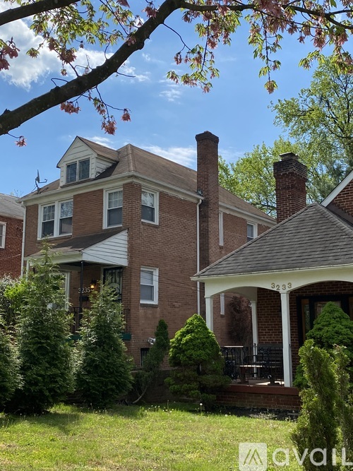 000 4 Beds Single Family Home for Rent - Photo gallery 1