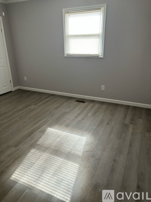 2324 Cline Street 3 Beds Single Family Home for Rent - Photo gallery 5