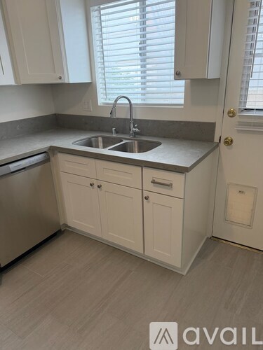2221 Curtis Avenue 2 Beds Apartment for Rent