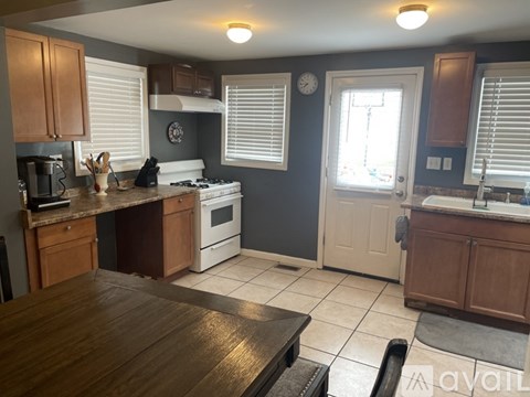 242 Church Street 2 Beds Apartment for Rent